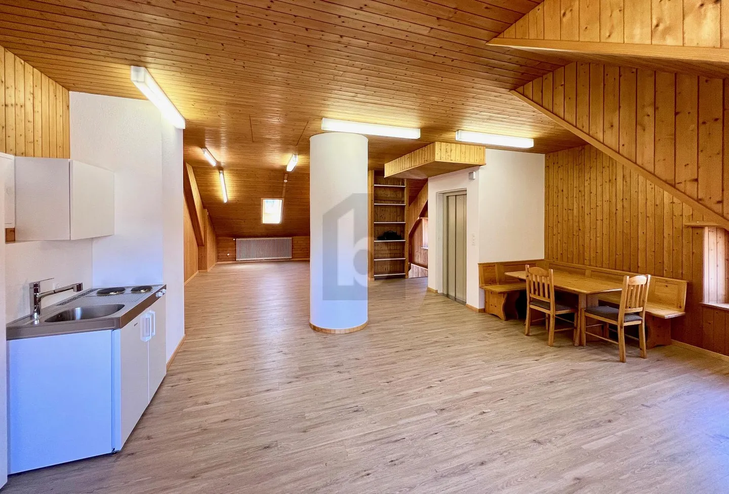 Office space for rent - Photo 6 of 6