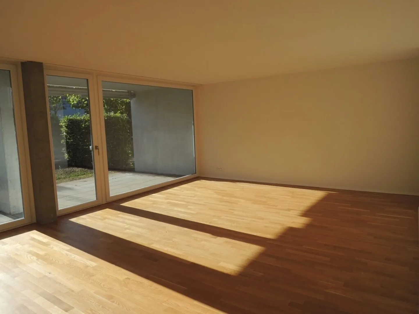 Moderne Wohnung mit sonnigem Gartensitzplatz - Foto 2 von 5