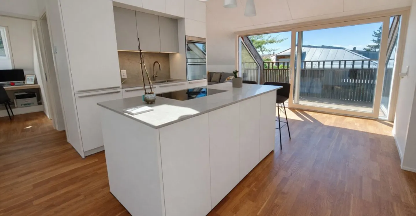 Superb 3.5-room penthouse with south balcony - Photo 1 of 8