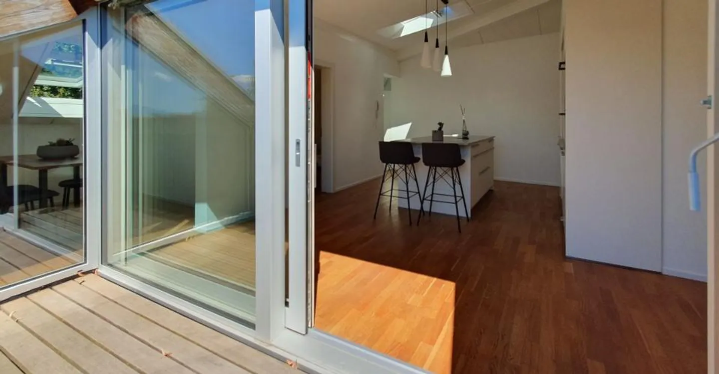 Superb 3.5-room penthouse with south balcony - Photo 7 of 8