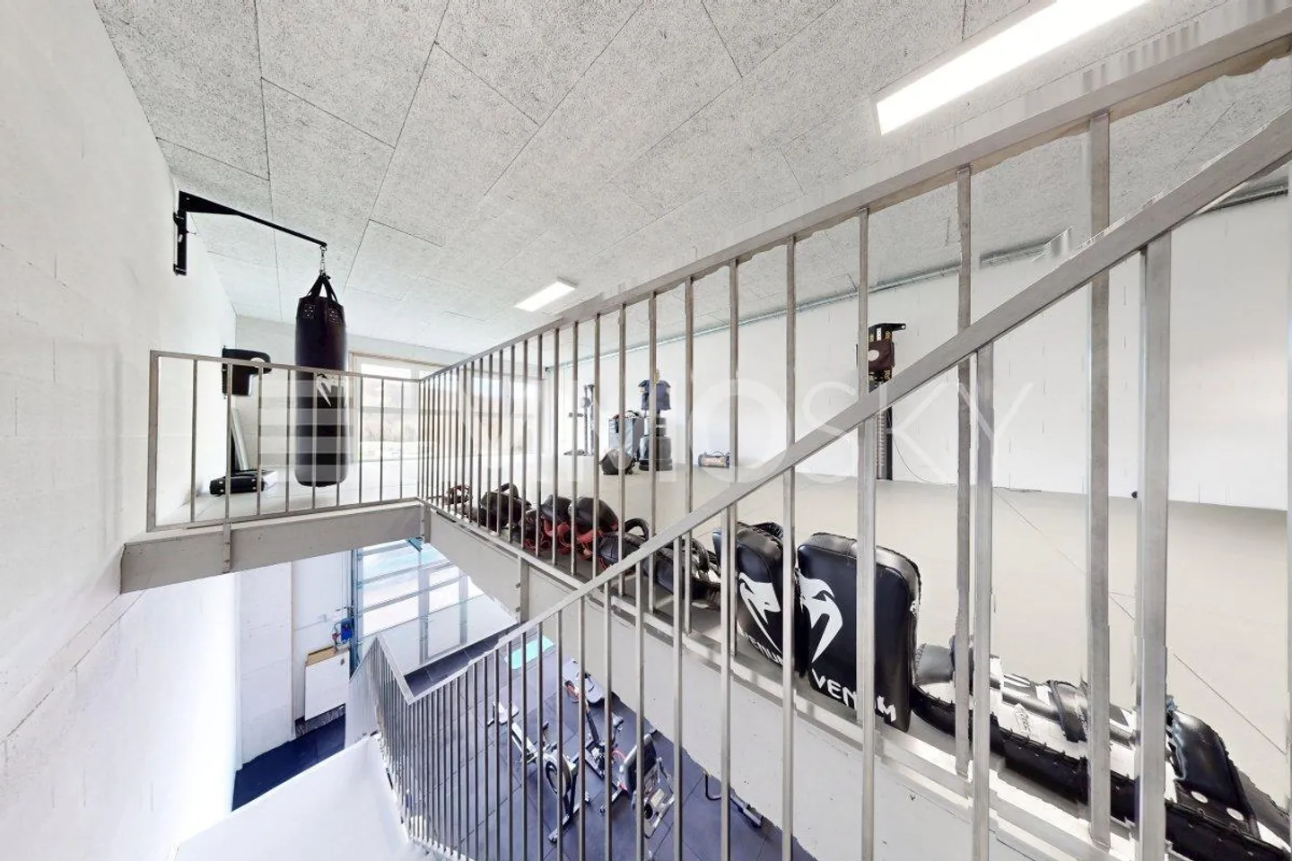 RESERVE - Turnkey 4.5% yield! - Photo 2 of 5