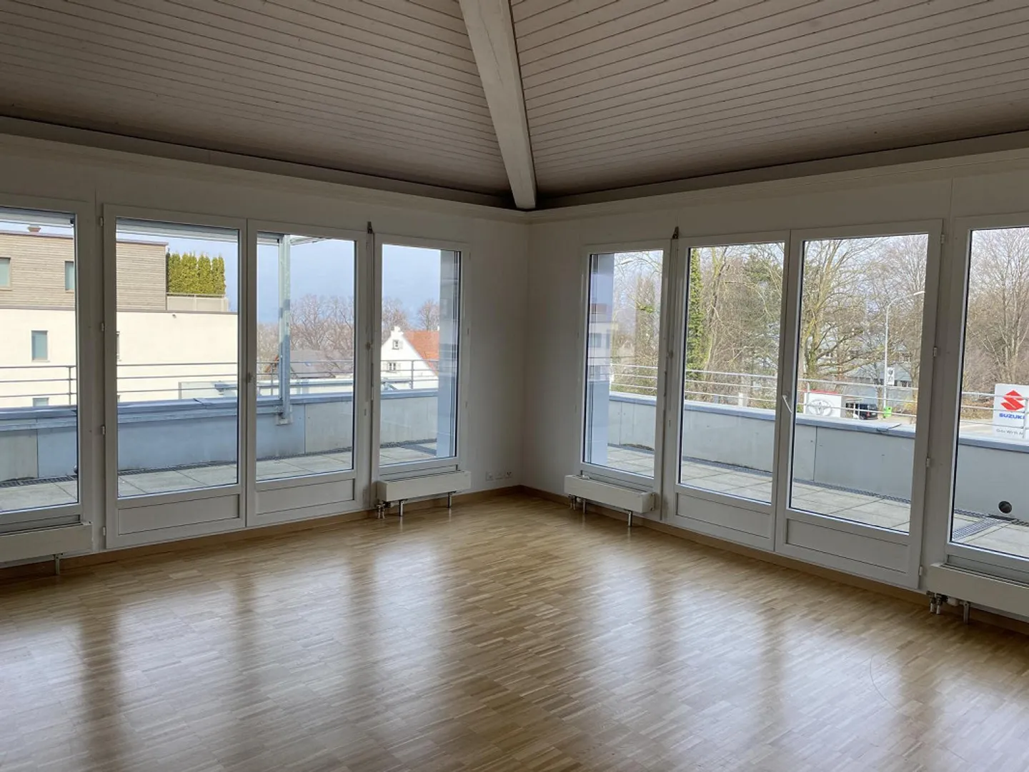 Appartamento 5.5 stanze con grande terrazza e vista lago - Foto 3 di 30