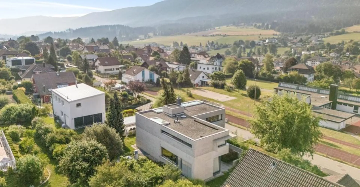 Villa contemporaine à Reconvilier - Photo 2 sur 13