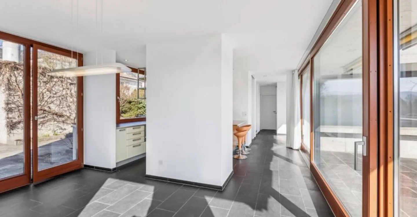 Villa contemporaine à Reconvilier - Photo 3 sur 13
