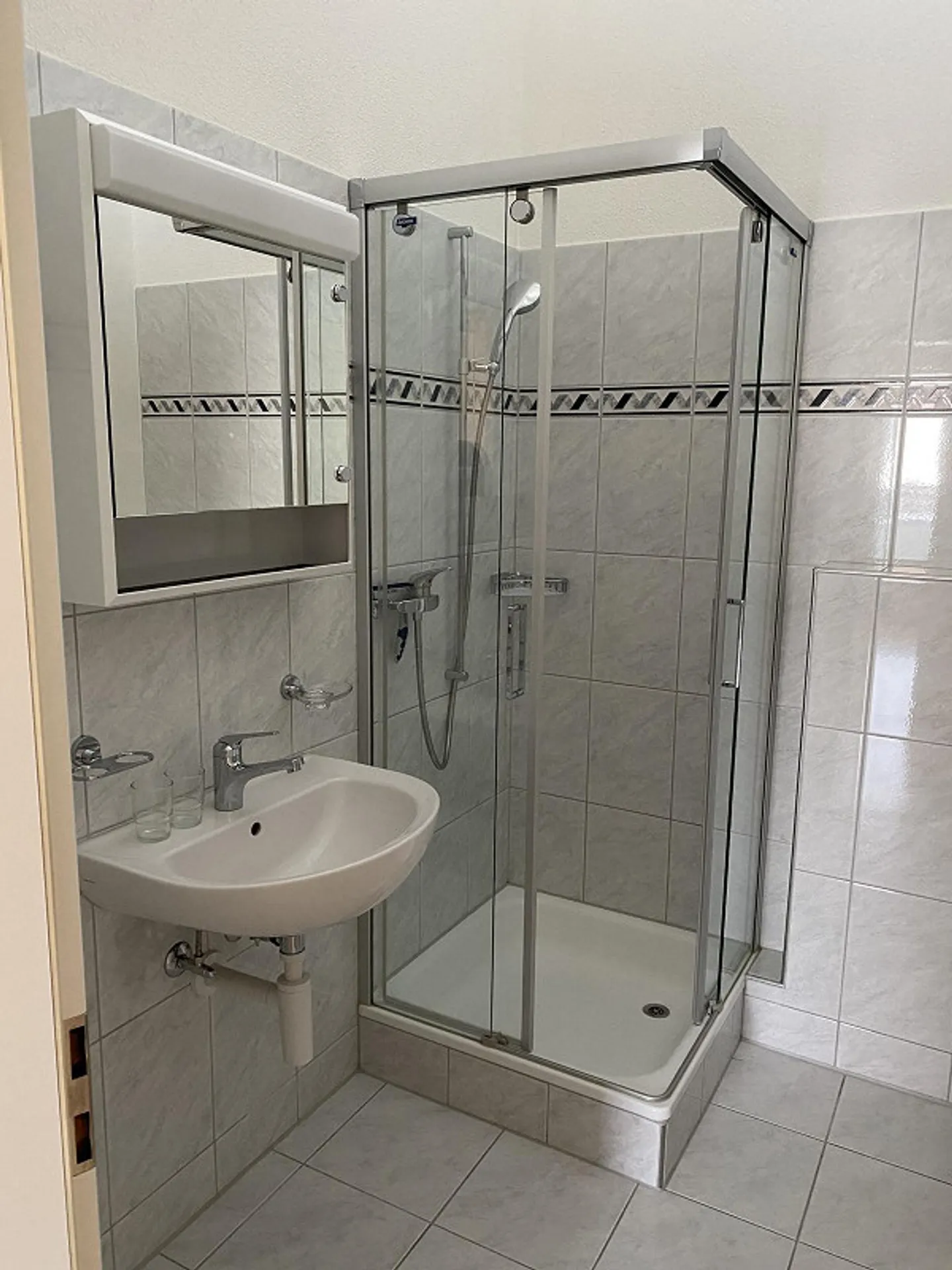 Appartamento 5.5 stanze con grande terrazza e vista lago - Foto 16 di 30