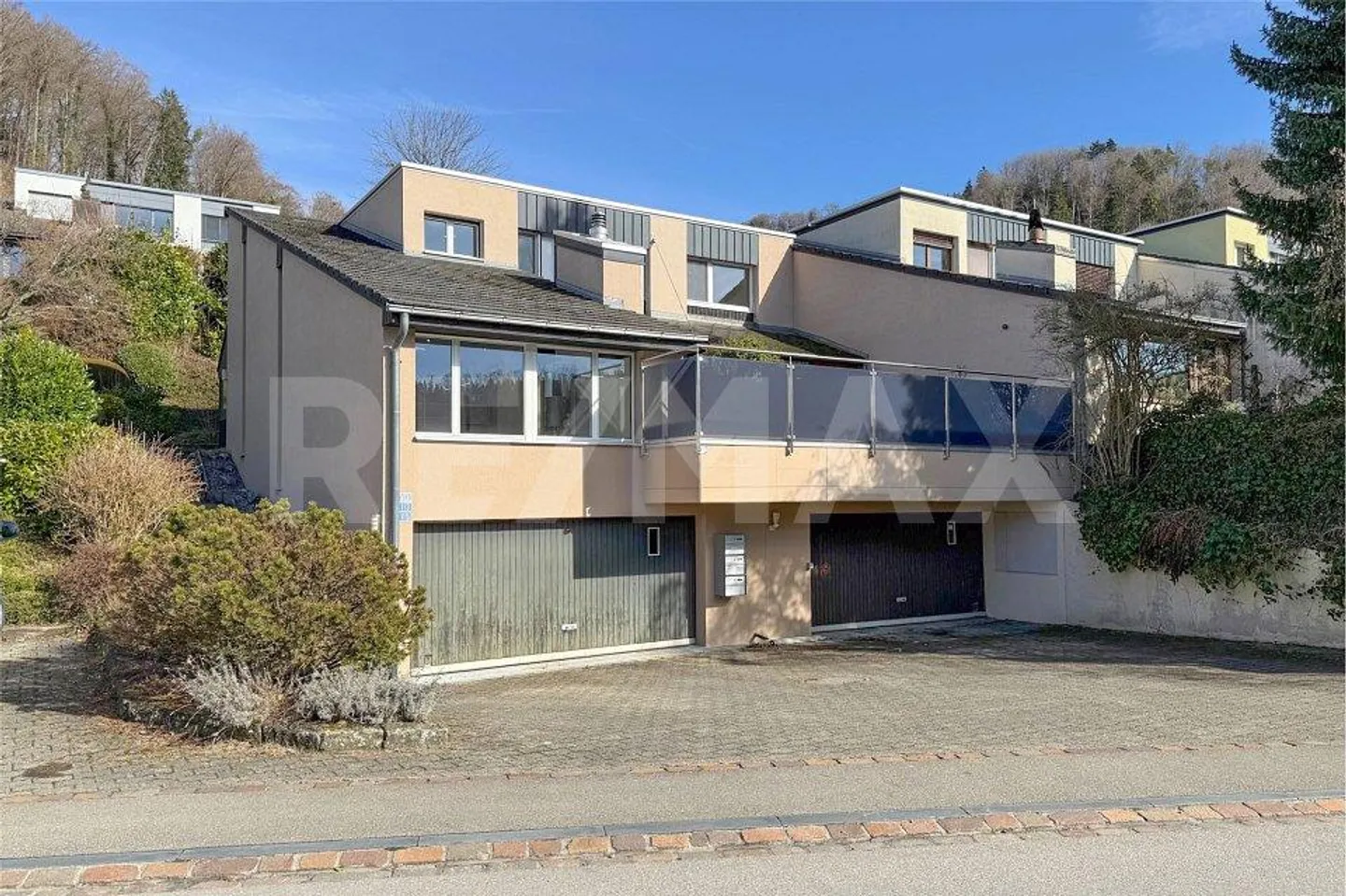 Charmantes Split-Level-Haus - Foto 1 von 12