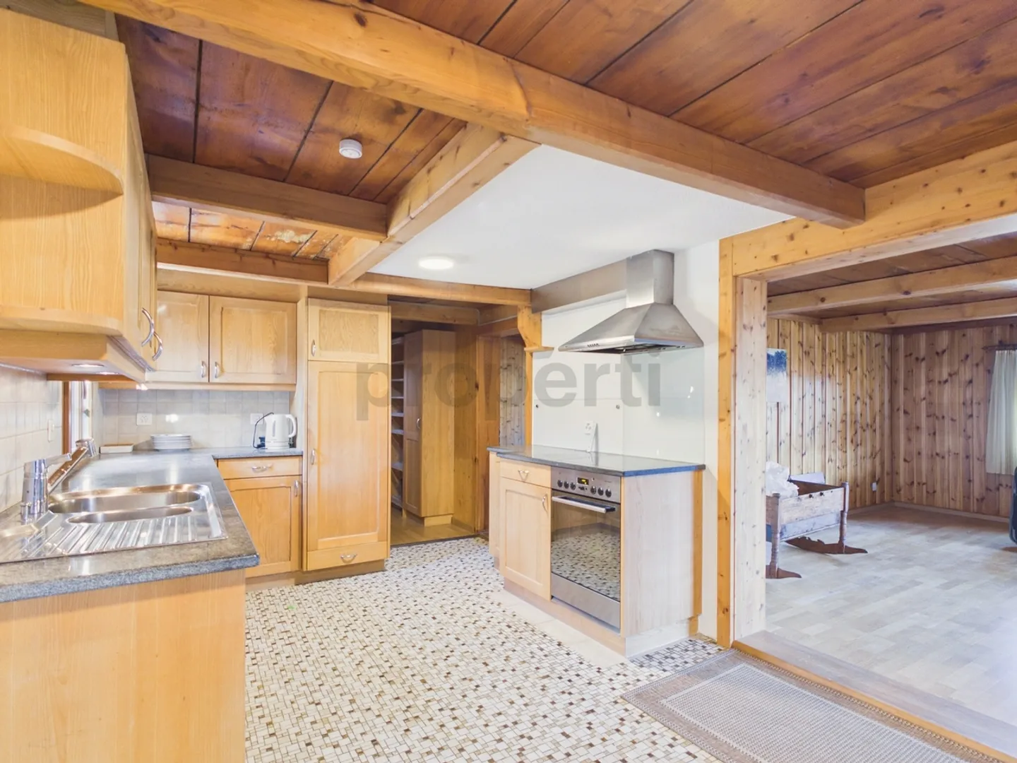 Charming 5.5-room detached house with balcony in Faulensee - Photo 6 of 13