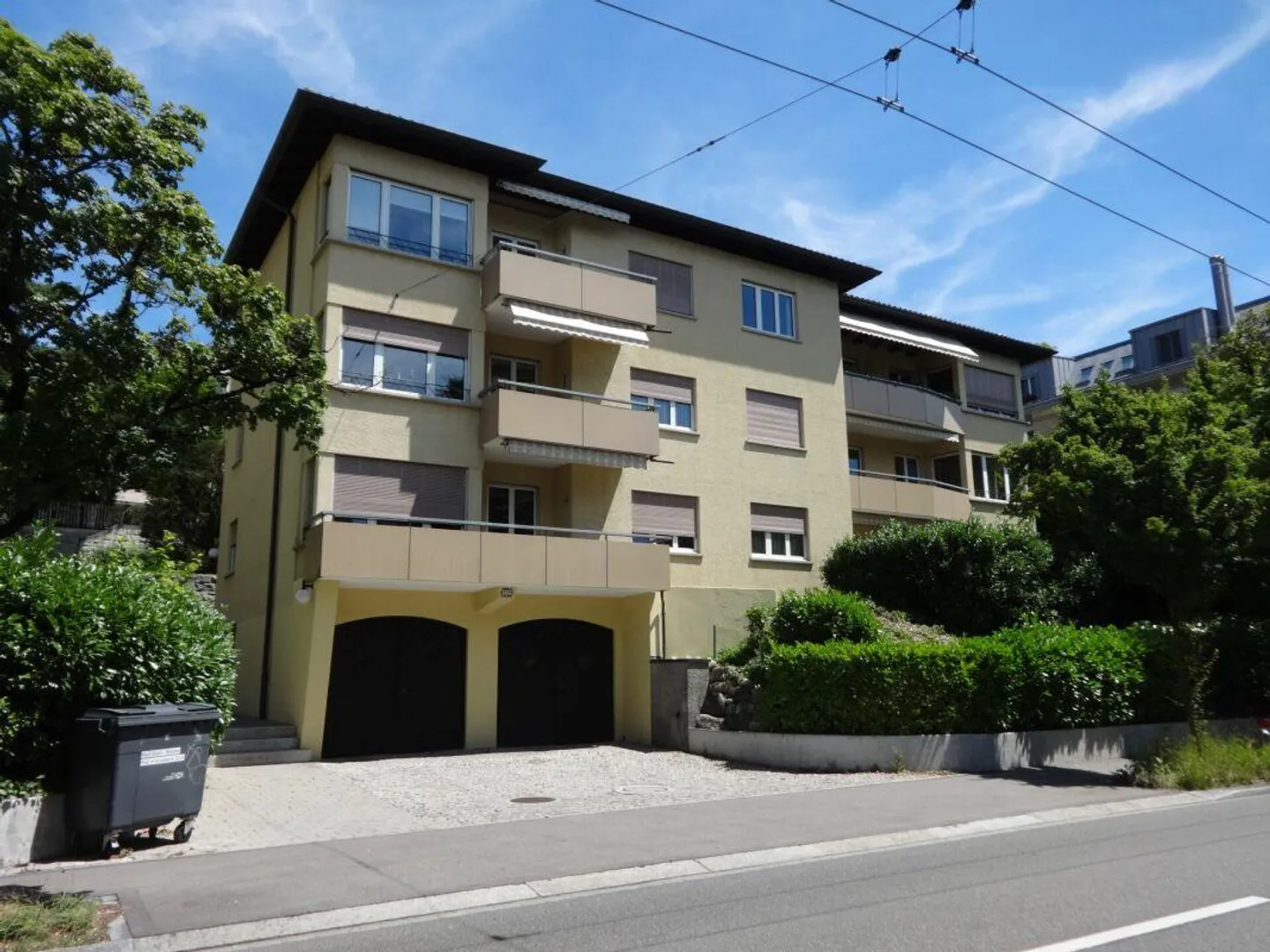 Attractive 4-room apartment in a preferred location - Photo 1 of 9