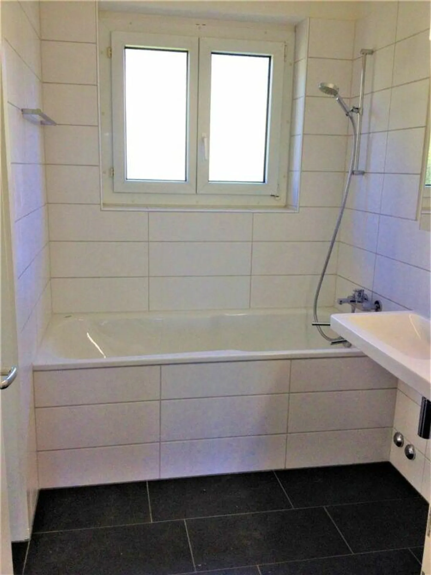 Attractive 4-room apartment in a preferred location - Photo 6 of 9