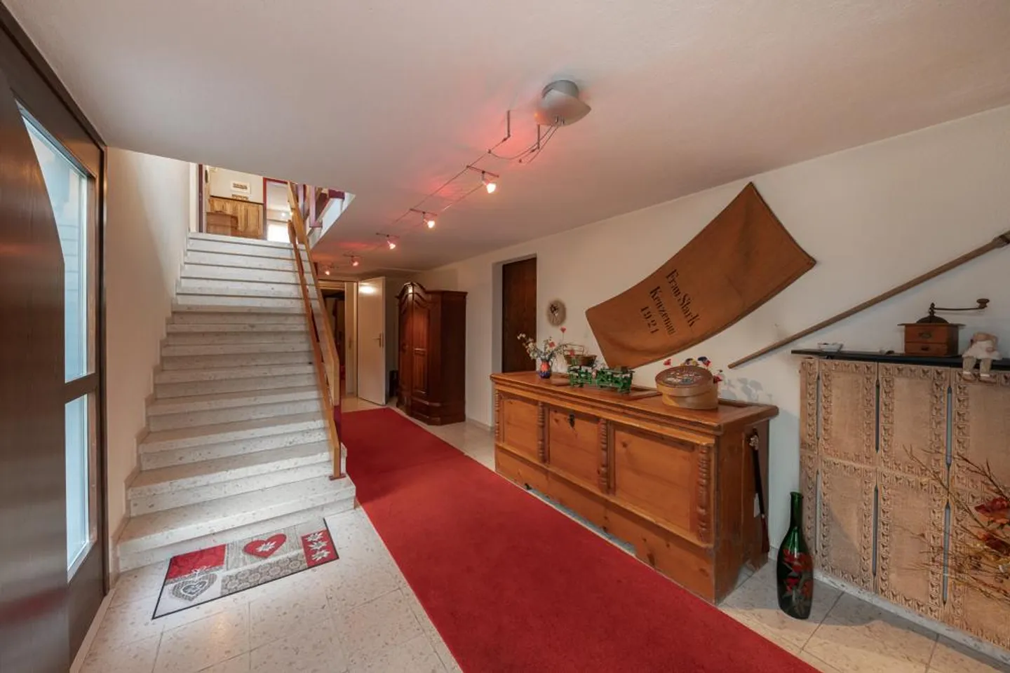 Chalet mit beeindruckender Seesicht - Foto 3 von 9