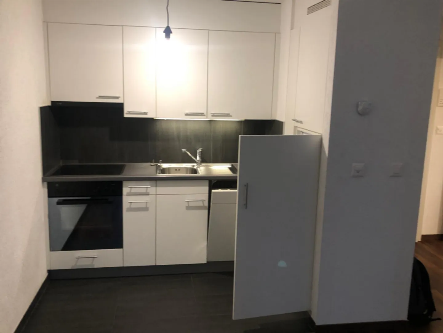 APARTMENT FOR RENT - 2.5 Rooms - Rue Traversière, 1018 Lausanne - Photo 2 of 7