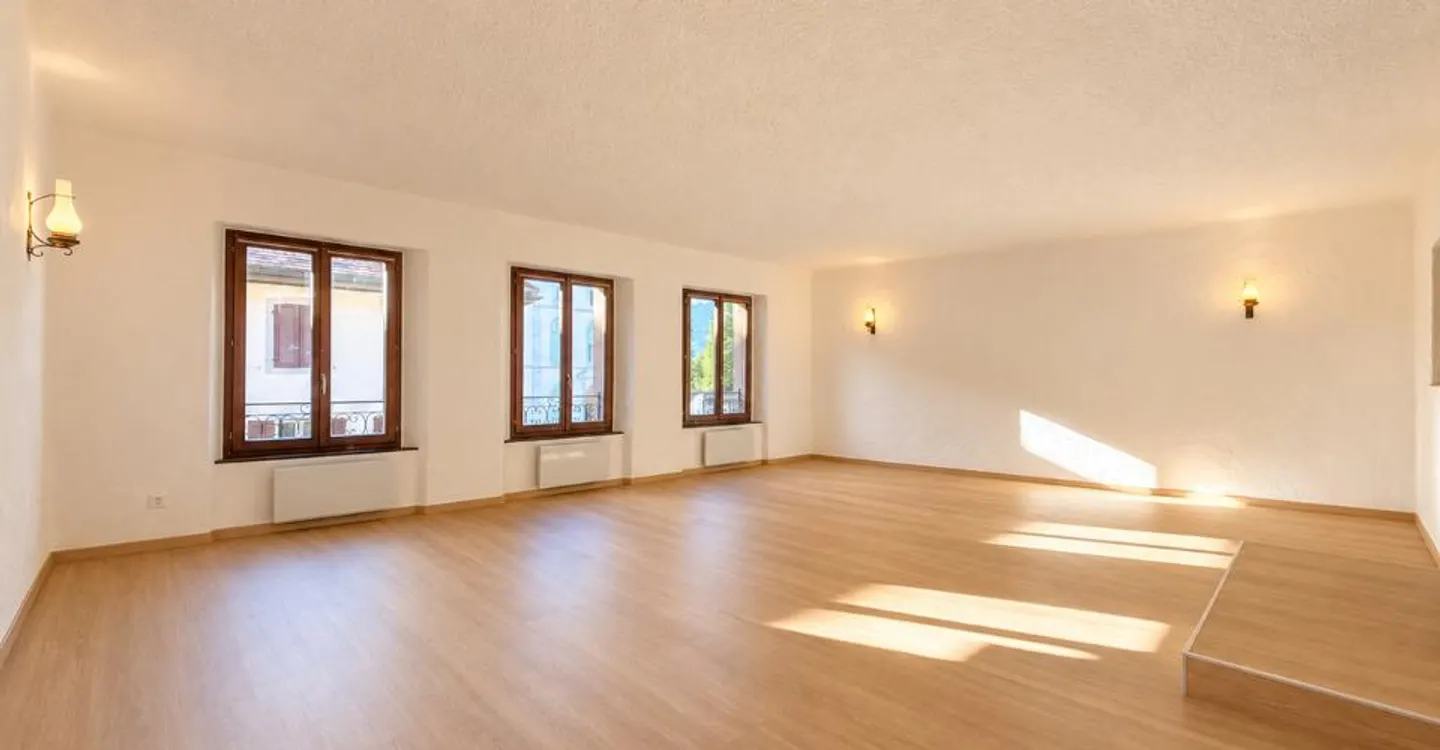 Appartement rénové à Châtel-St-Denis - Photo 2 sur 8