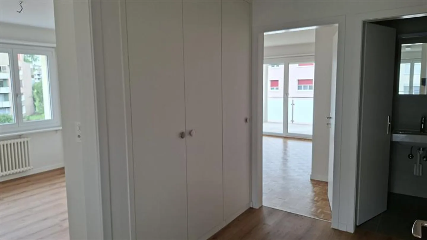 Appartement rénové de 3,5 pièces - Oasis de bien-être dans le quartier de Mühlematt - Photo 4 sur 8