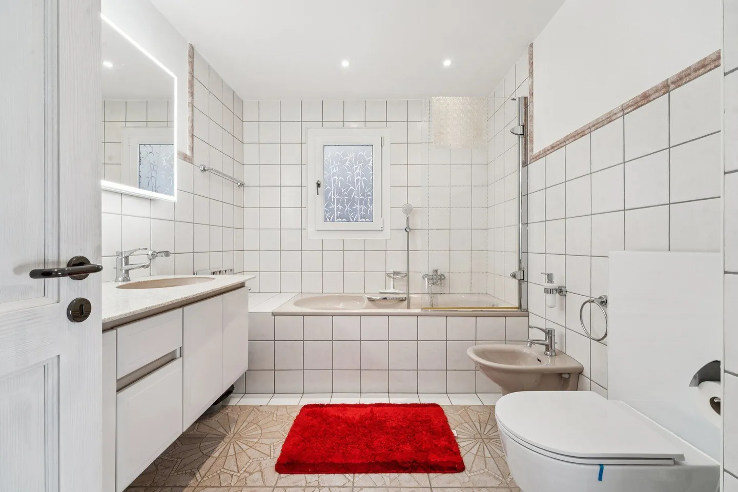 Magnifica proprietà con mazot indipendente e piscina all'aperto - Foto 19 di 19