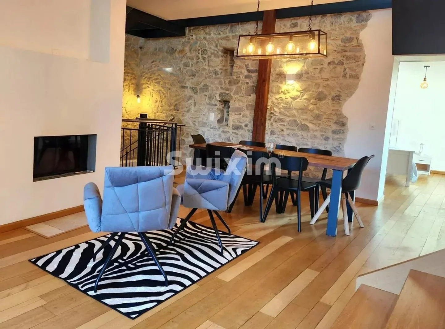 Triplex Charmant avec Vue sur le Lac - Photo 2 sur 6