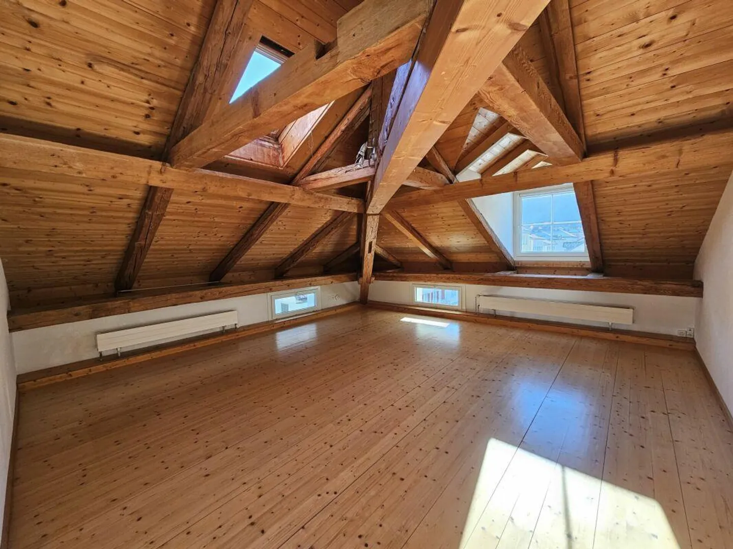 Gemütliche Dachwohnung in Thusis - Foto 3 von 3