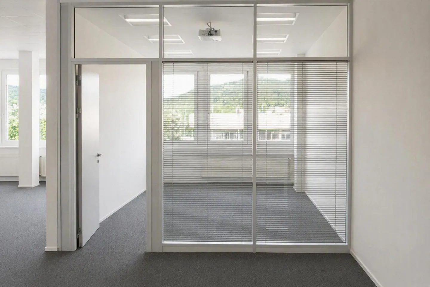 Edificio commerciale Bodenäckerstrasse 1/3 Spreitenbach - La tua nuova azienda... - Foto 3 di 5