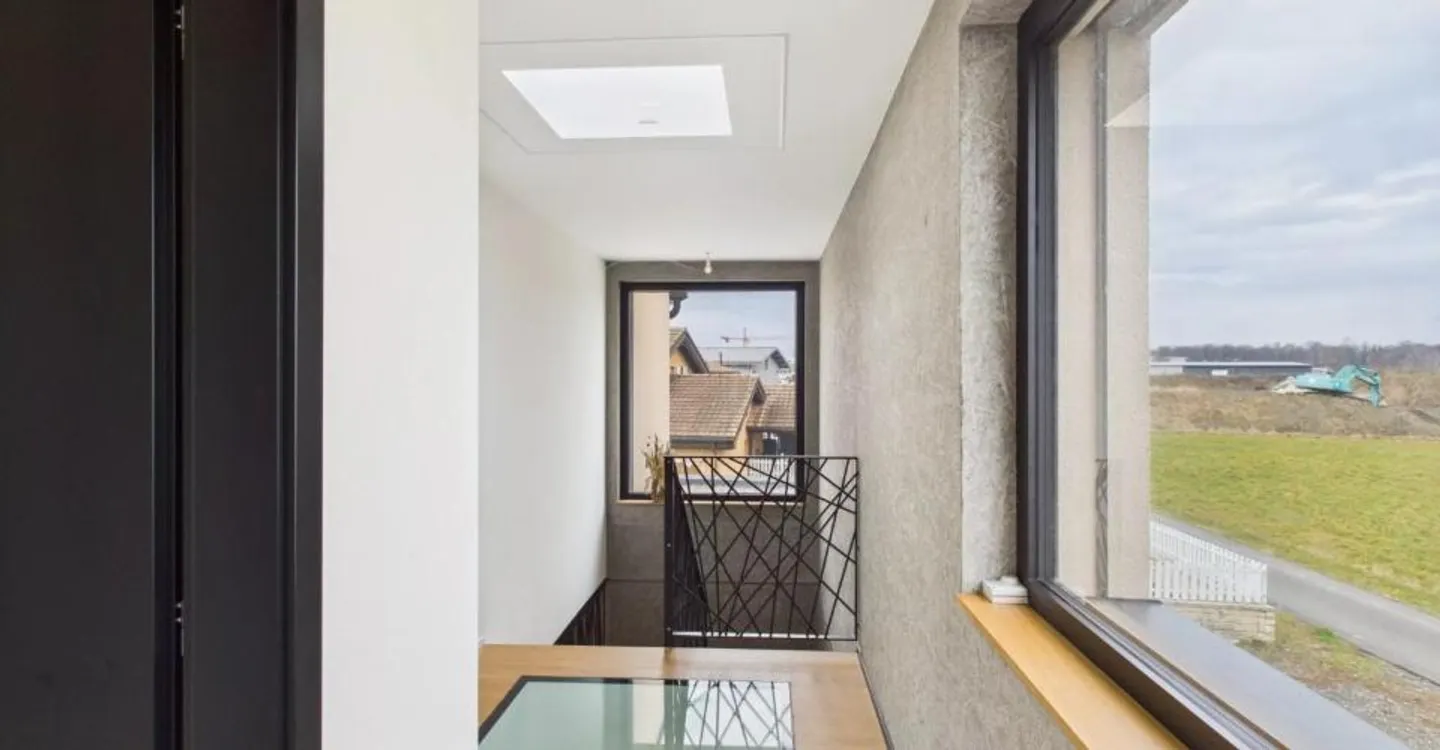 Exceptional Contemporary Villa - Photo 4 of 4