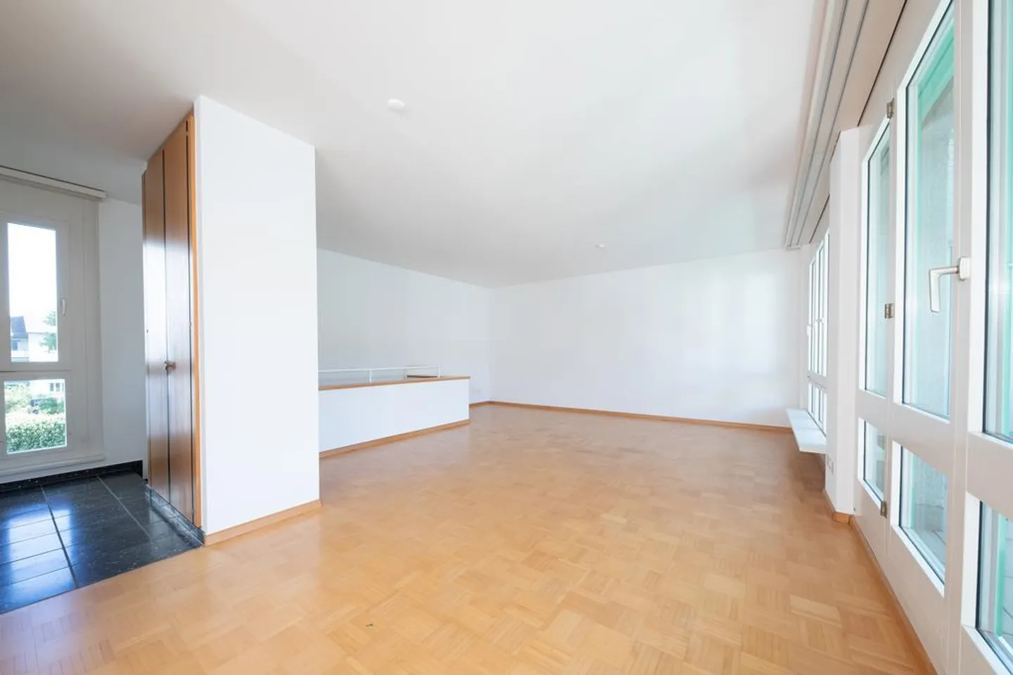 Appartamento accogliente di 4,5 stanze ad Allschwil - Foto 2 di 12