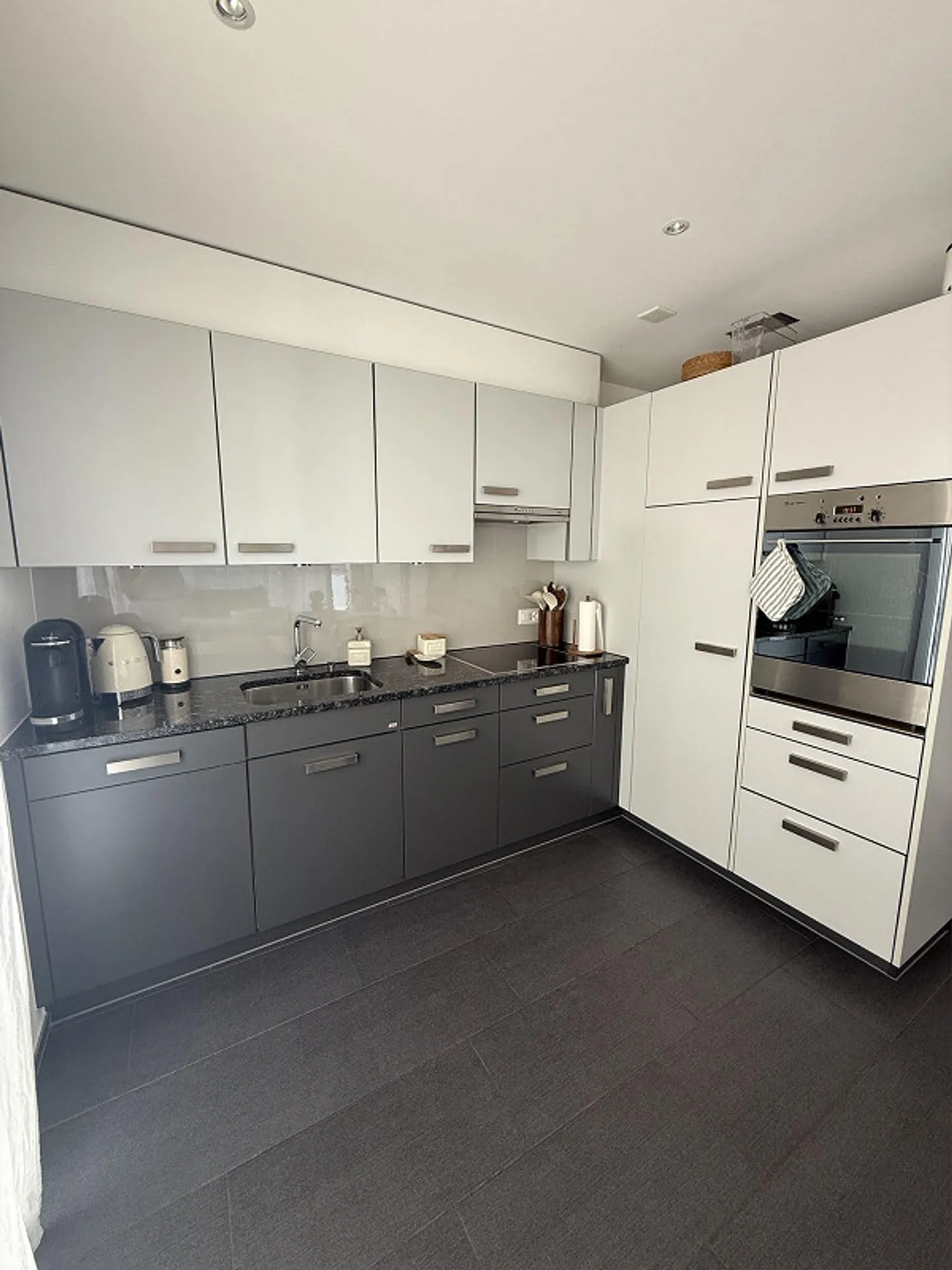 Modern 3.5 Room Apartment in Chur - Photo 3 of 9