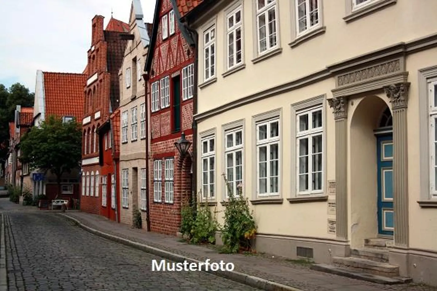 Abizione/restaurant et terrain - Photo 1 sur 13