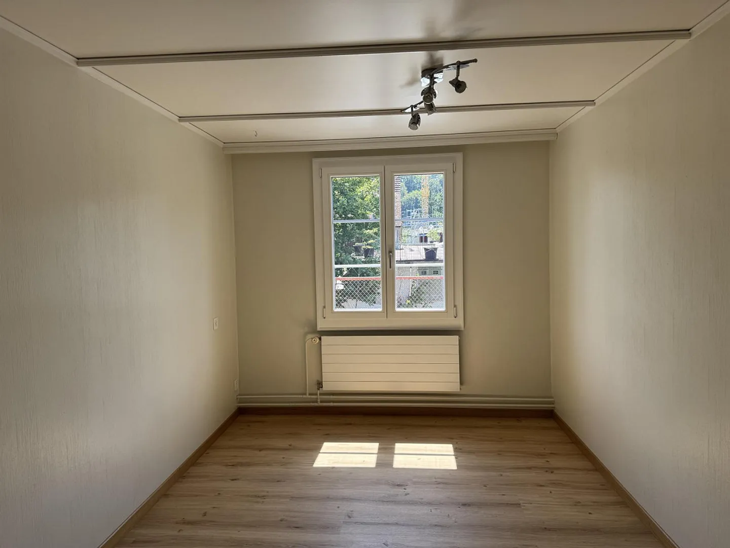 Appartement lumineux de 4,5 pièces avec terrasse - Photo 10 sur 31