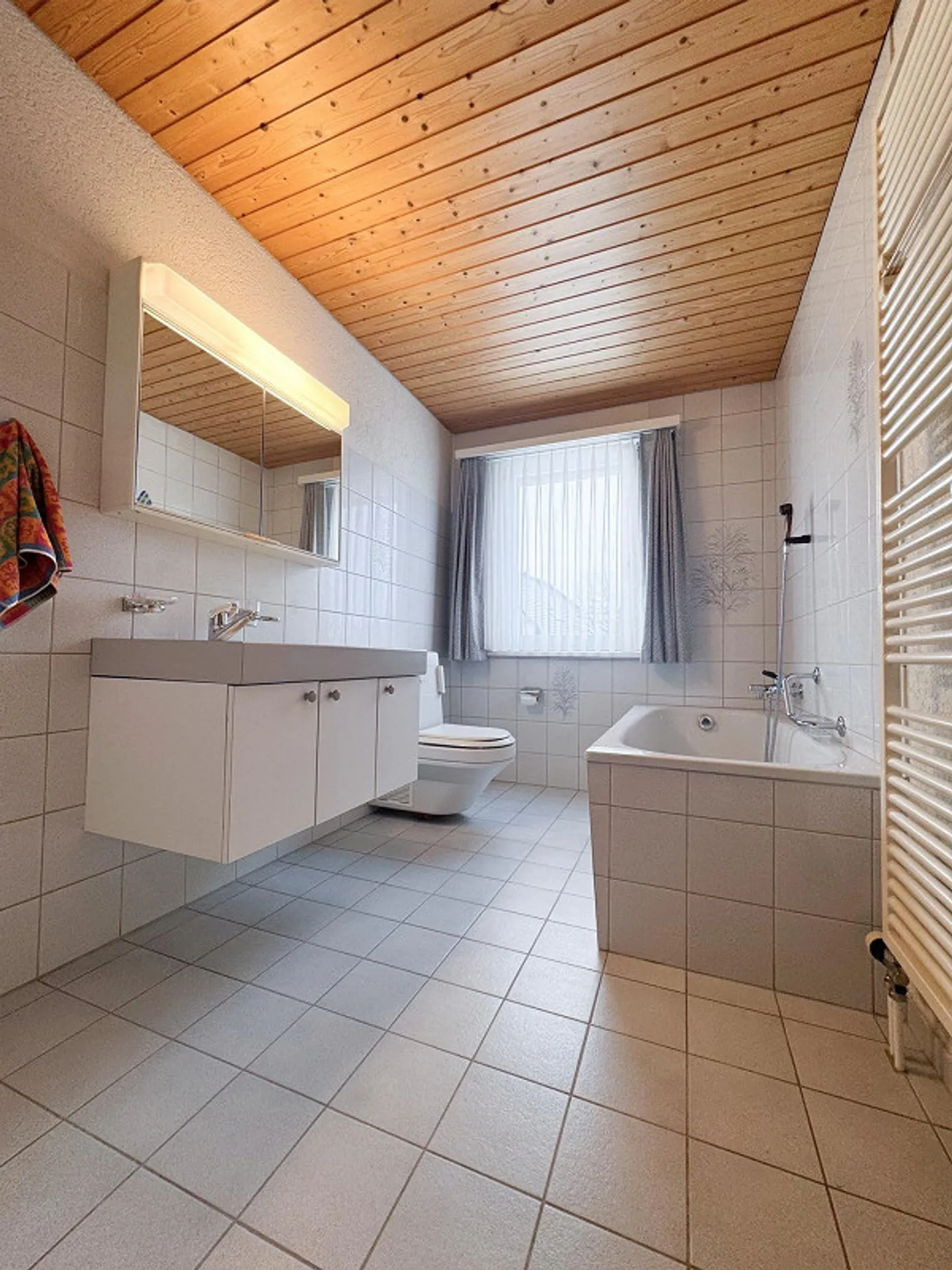 5 ½ - Room Single Family House with Double Garage and Surroundings - Photo 7 of 15