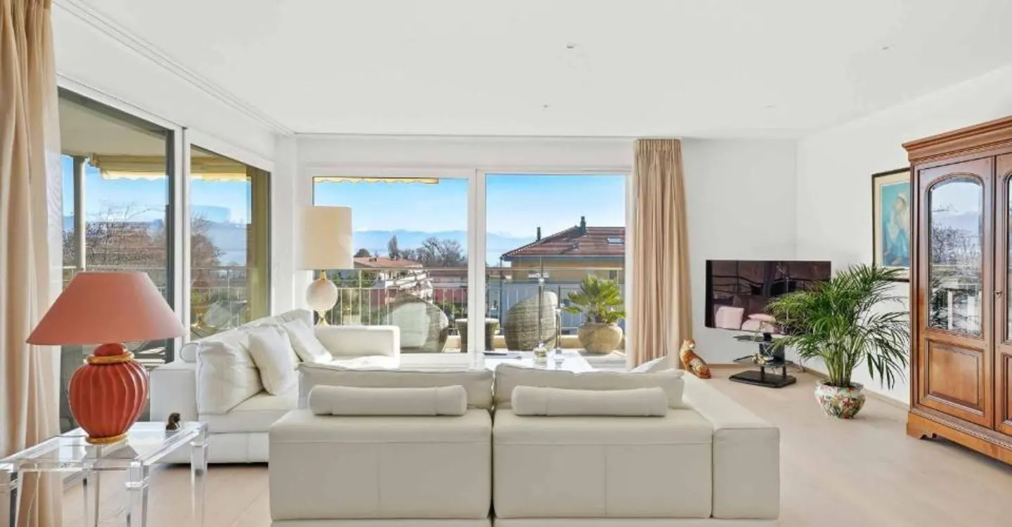Large apartment in total calm, with a view! - Photo 2 of 12