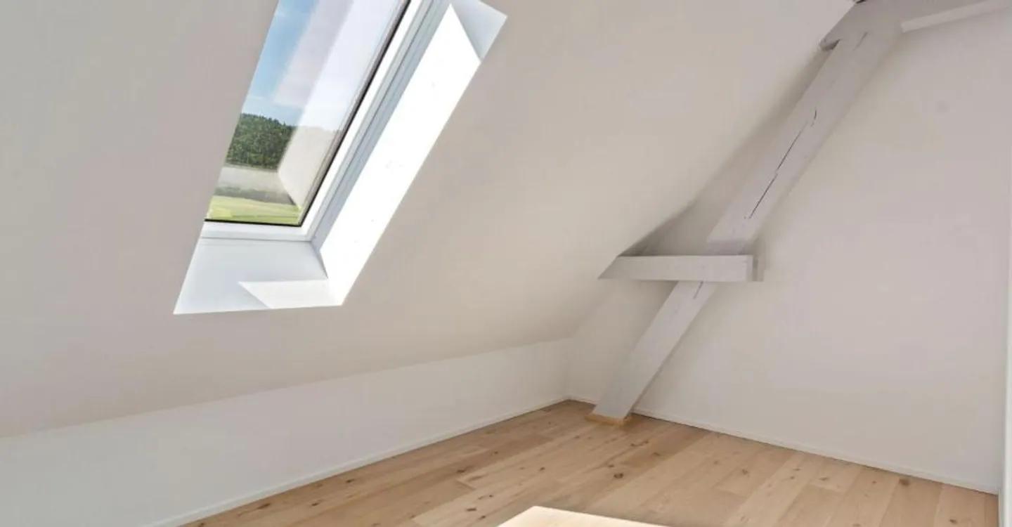 Courtelary, beautiful penthouse apartment of 4.5 rooms with elevator - Photo 5 of 11