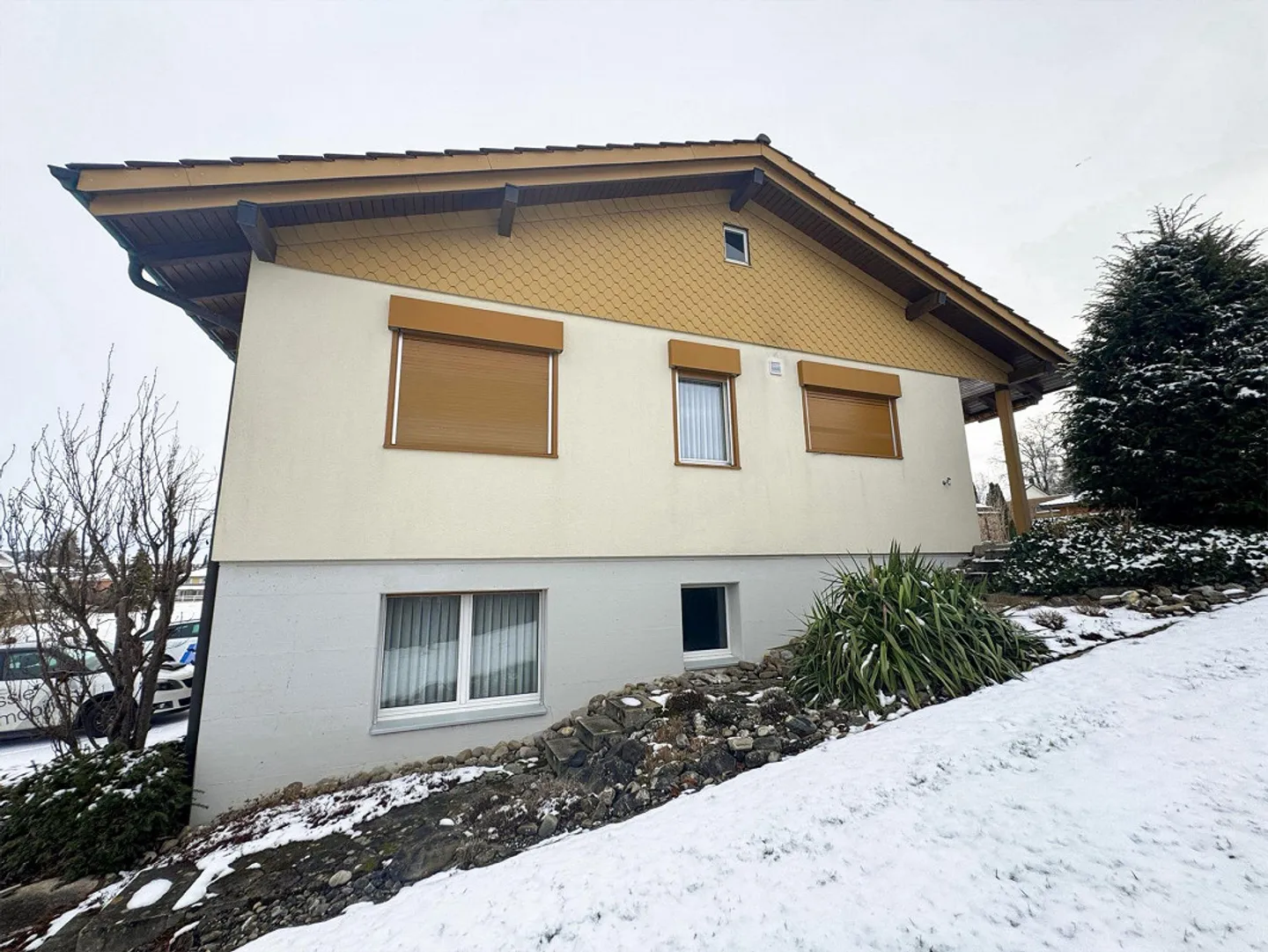 5 ½ - Room Single Family House with Double Garage and Surroundings - Photo 14 of 15