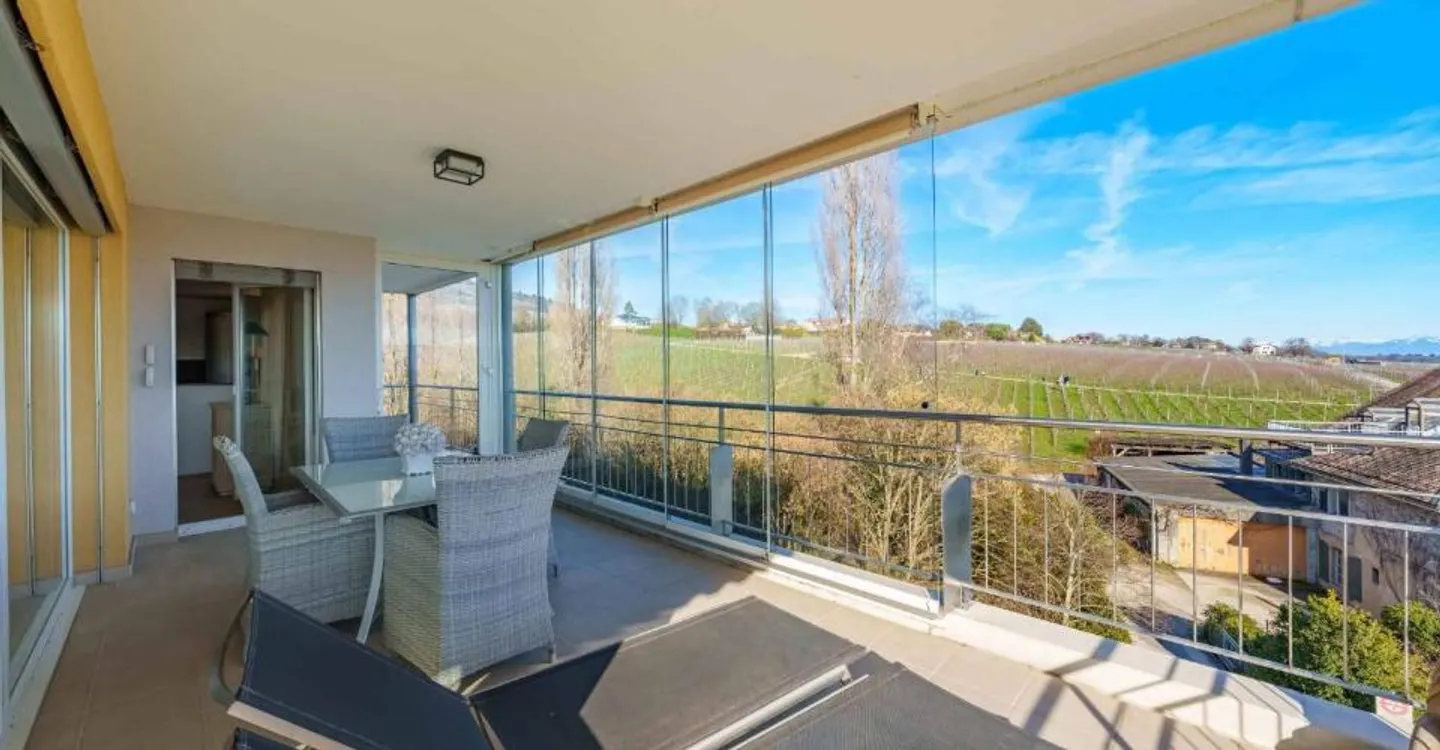 Large apartment in total calm, with a view! - Photo 11 of 12