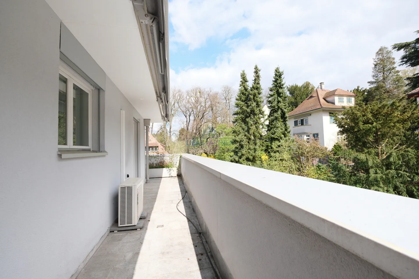 Vivere sopra i tetti di Binningen – lussuosa maisonette in attico - Foto 8 di 14