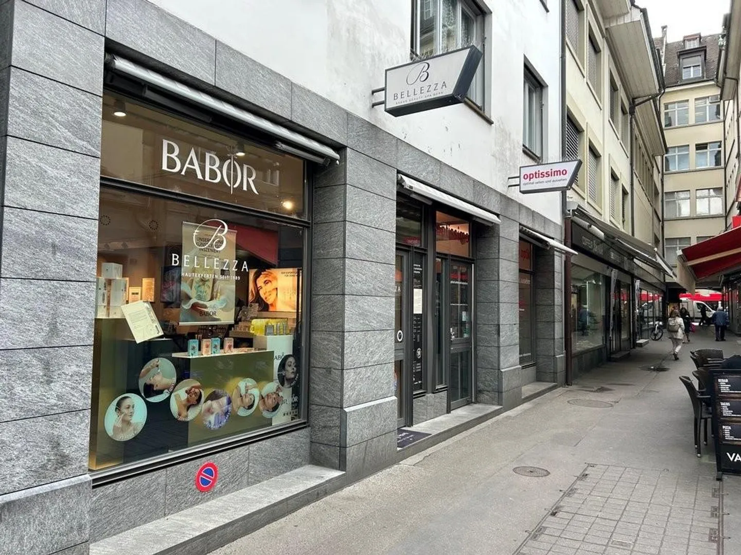 Retail space in the city center! - Photo 1 of 2