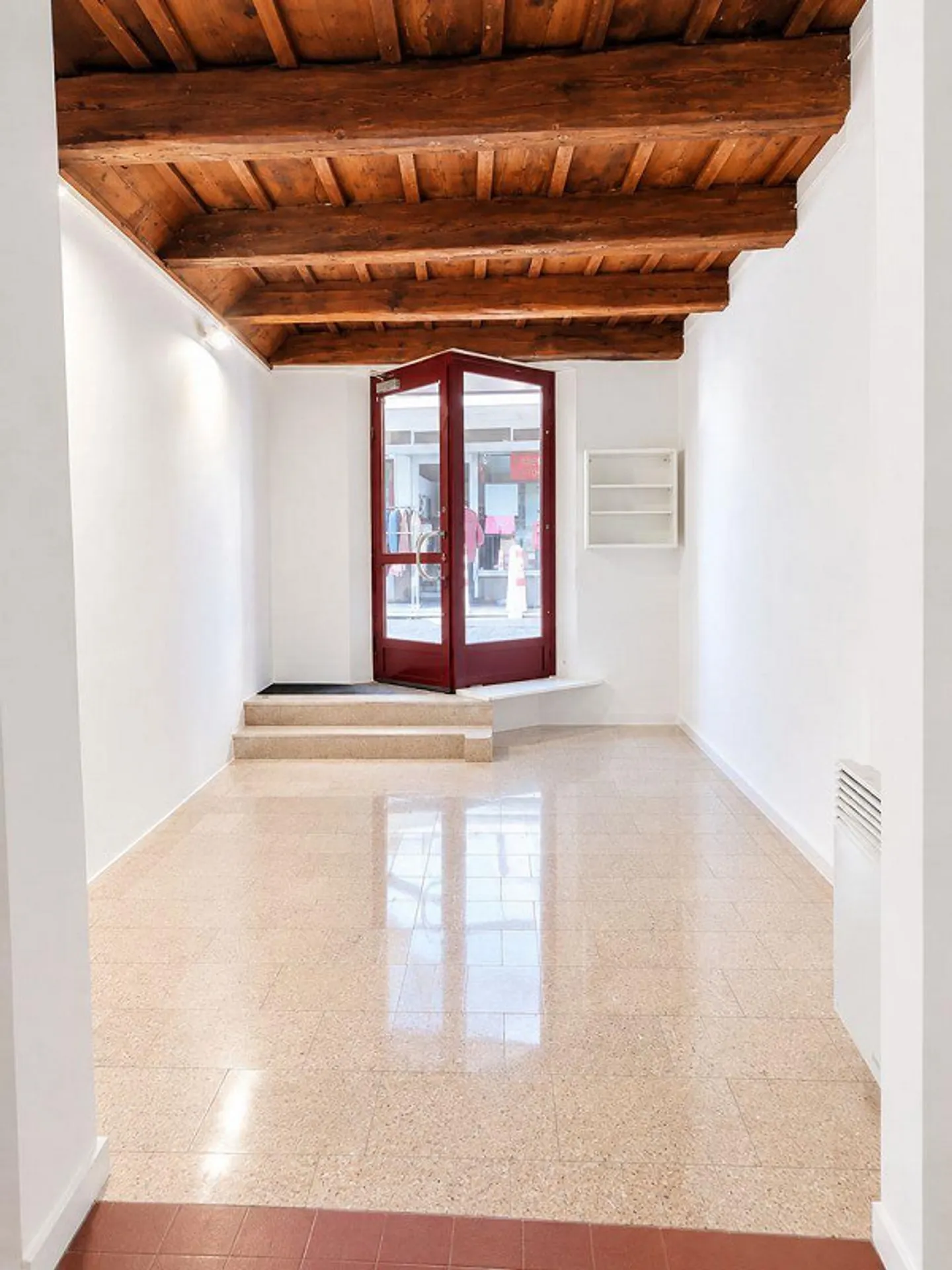Triplex dal fascino ticinese nel cuore della Città Vecchia di Locarno - Foto 12 di 16
