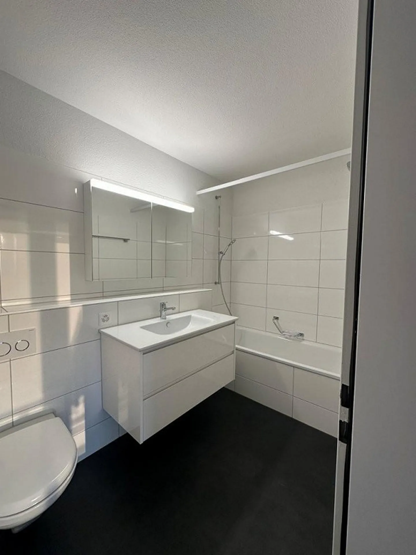 Sonnige Wohnung mit traumhafter Aussicht - Foto 7 von 8