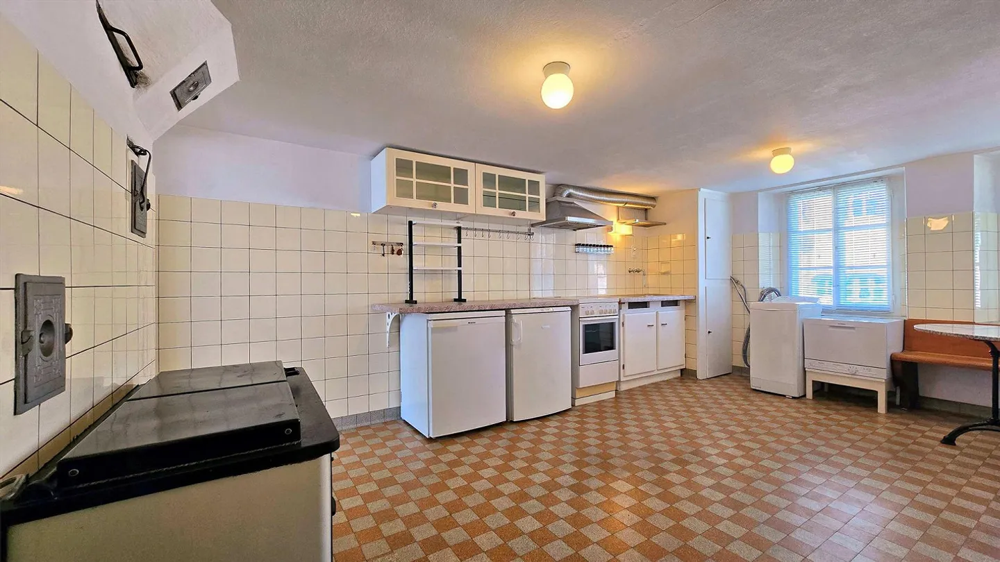 A small gem with a large garden in the village center - Photo 7 of 15