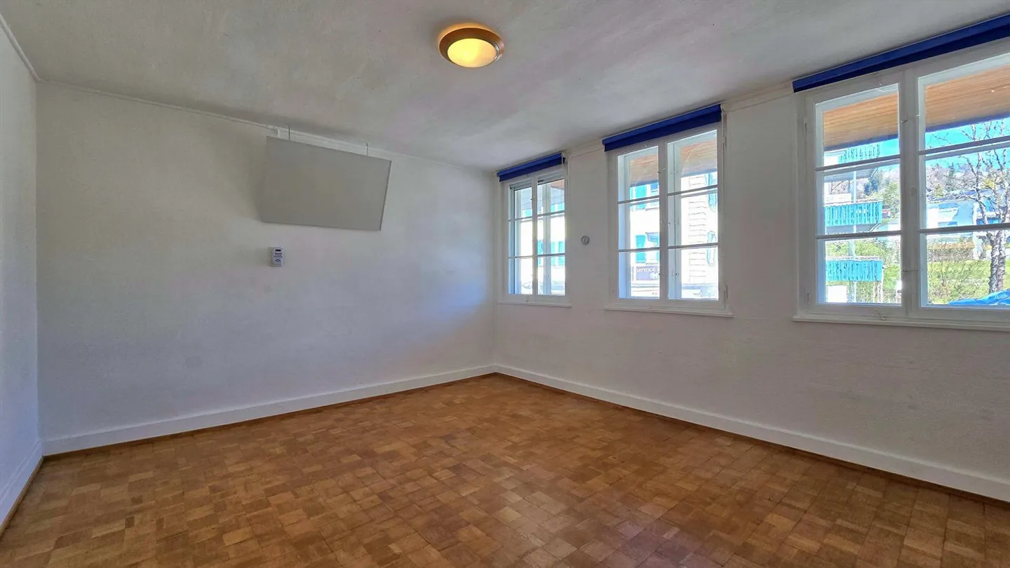 A small gem with a large garden in the village center - Photo 10 of 15