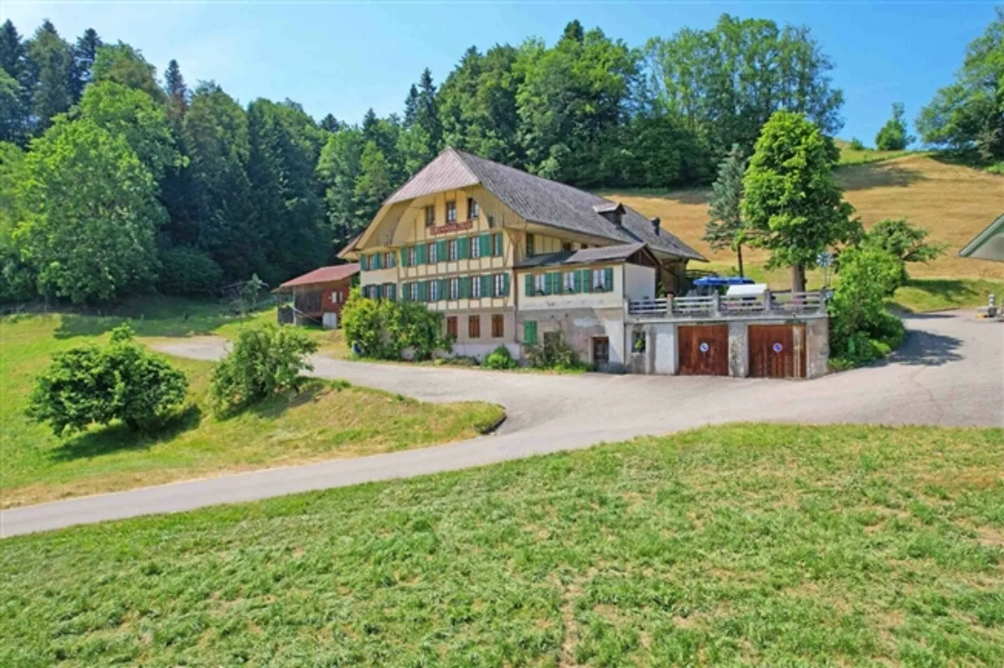 Cozy Inn with Great Potential in Beautiful, Nature-Inspired Location in the Back Heimisbach Valley - Photo 4 of 11