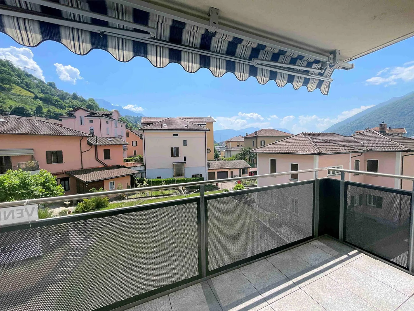 Wohnung mit gut belichteter Terrasse in einer praktischen und gut erschlossenen Gegend - Foto 13 von 13