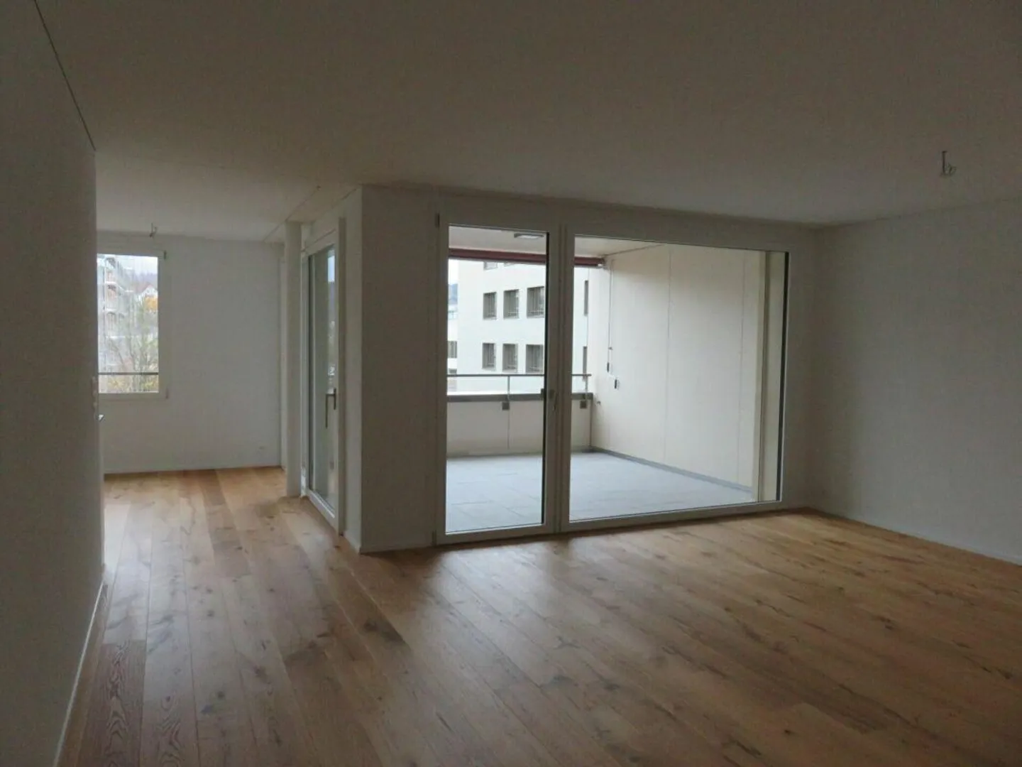 Moderno appartamento di 4,5 stanze nel parco di Riedbach - Foto 3 di 8