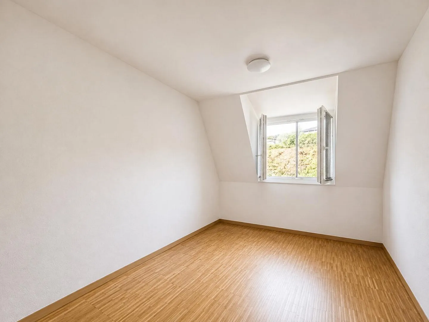 Bâtiment neuf adapté aux familles - Photo 3 sur 8