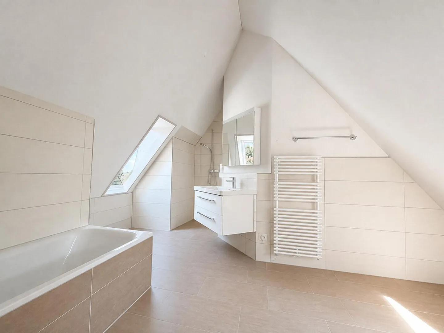 Bâtiment neuf adapté aux familles - Photo 5 sur 8