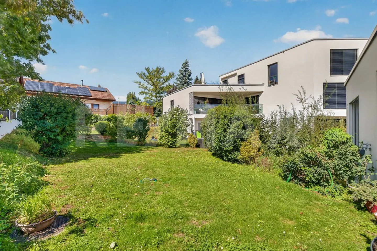 Appartement spacieux avec jardin privé - Photo 1 sur 13