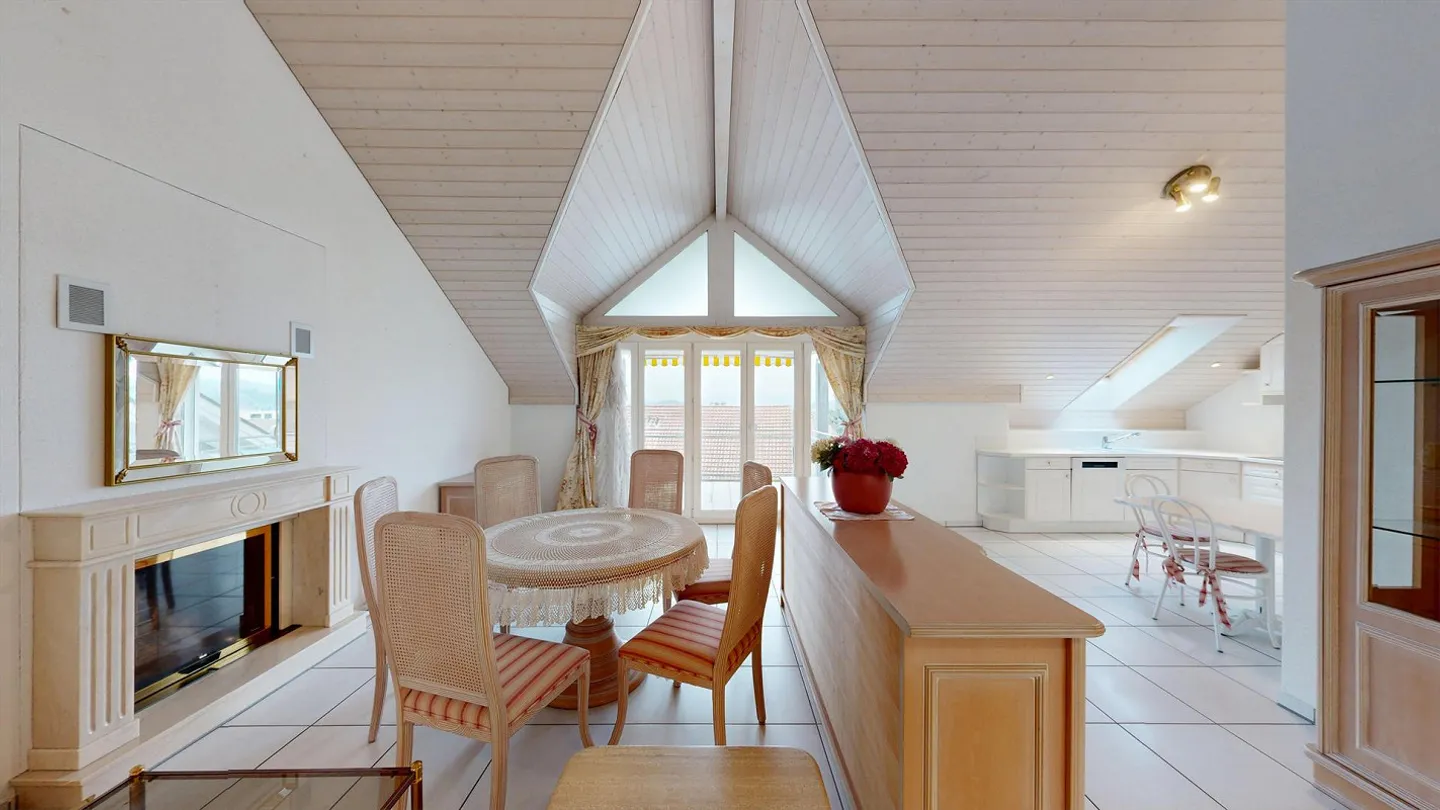 Charming 3.5-room apartment in Fislisbach - Photo 3 of 21