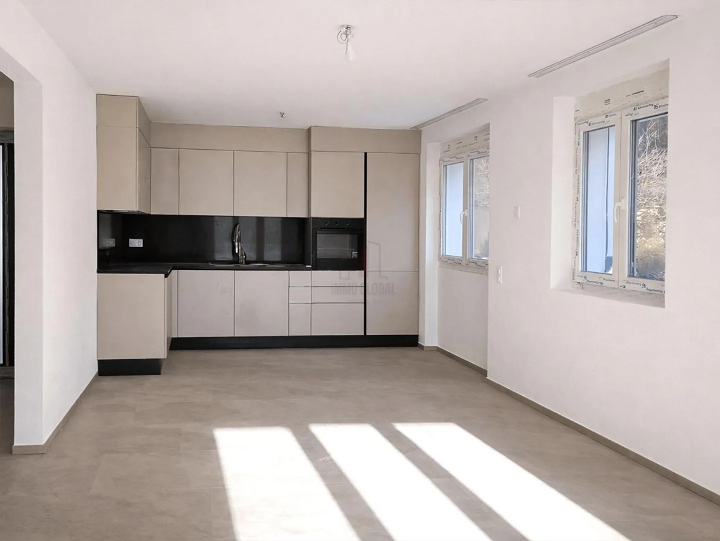 LIVING AND INVESTING: TWO-FAMILY HOUSE WITH TWO INDEPENDENT UNITS - Photo 8 of 13