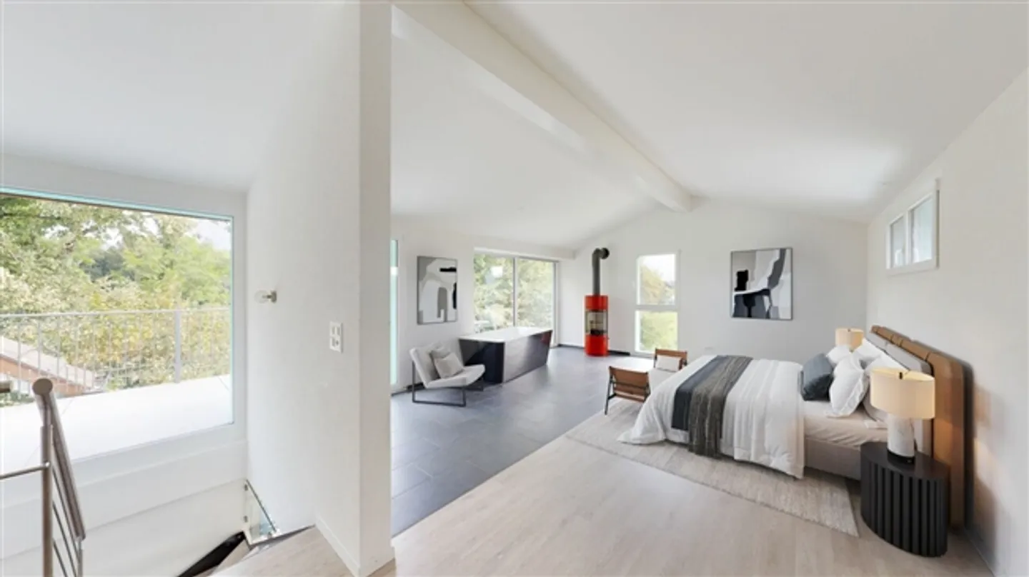 Renovated 5.5 Room Single-Family House with Private Forest! A True Gem for Connoisseurs and Nature Lovers - Photo 5 of 13