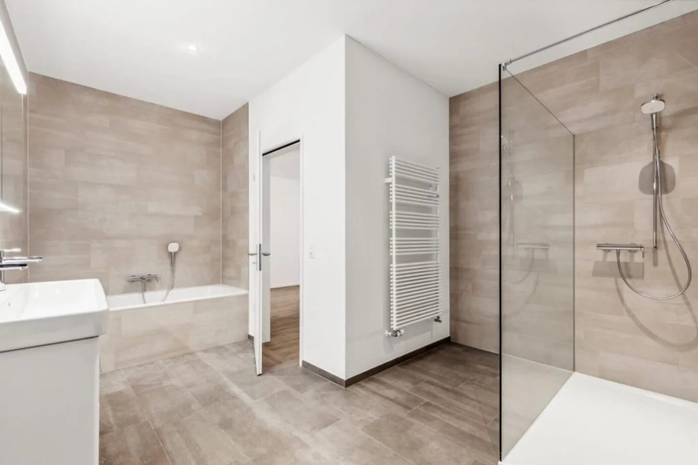 Bellissimo appartamento di 4.5 stanze nel cuore della città vecchia - Foto 6 di 7