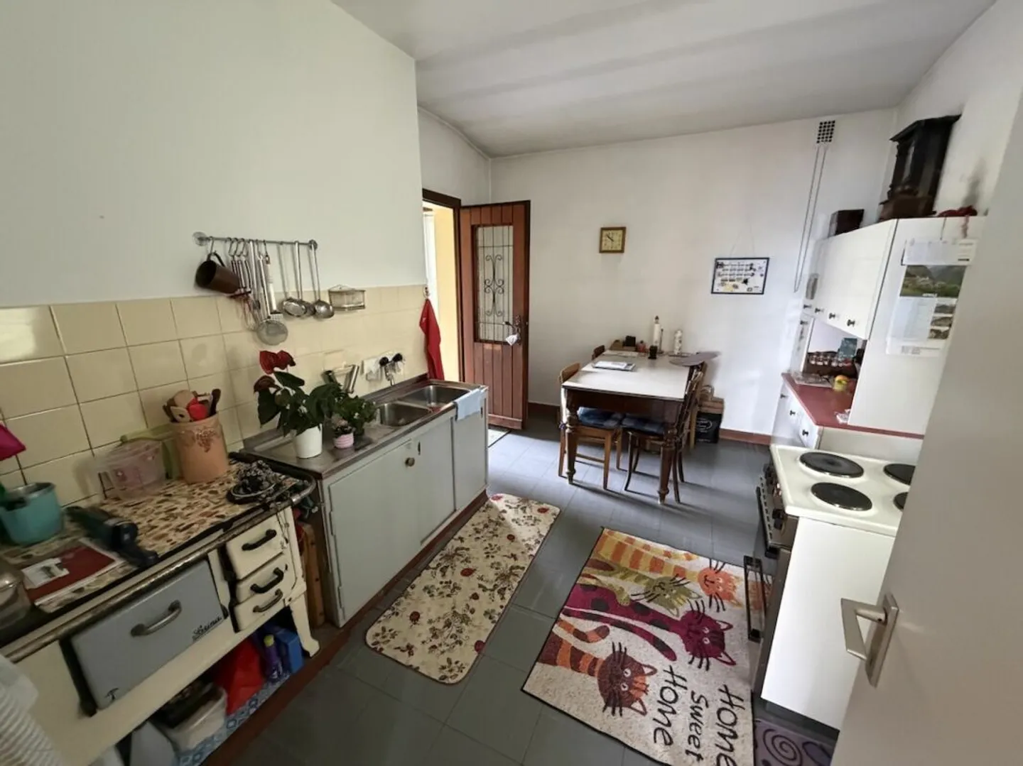 Charming Duplex with Lake View - Photo 8 of 17