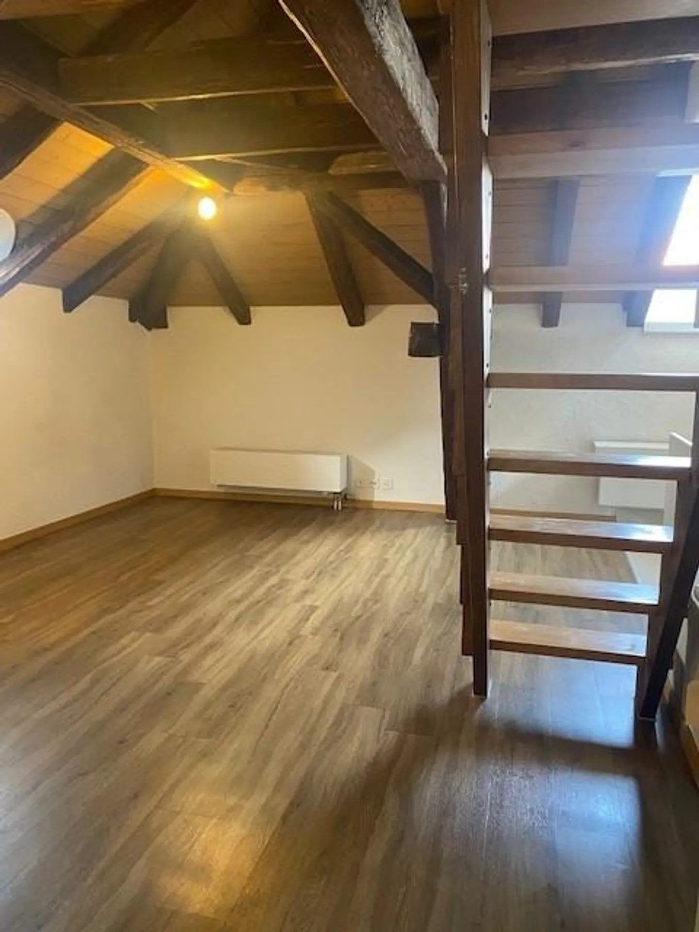 Incantevole appartamento mansardato in città! - Foto 4 di 9