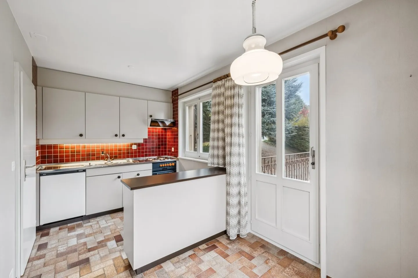 Villa d-exception au fort potentiel - Photo 8 sur 12